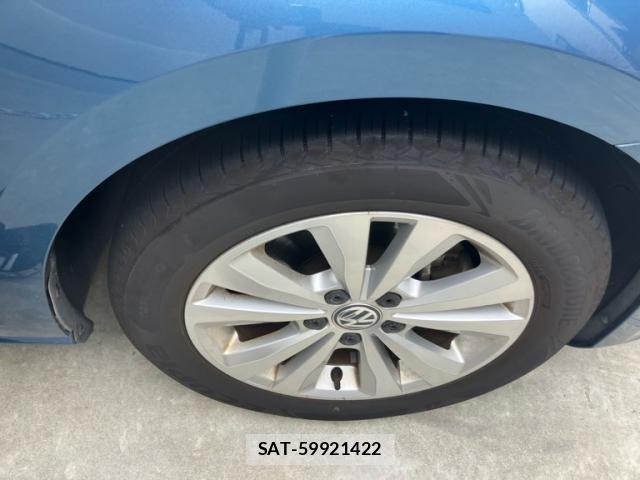 VolksWagen GOLF 2015-06 8797927-5
