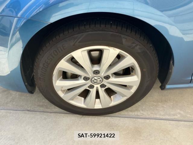 VolksWagen GOLF 2015-06 8797927-6
