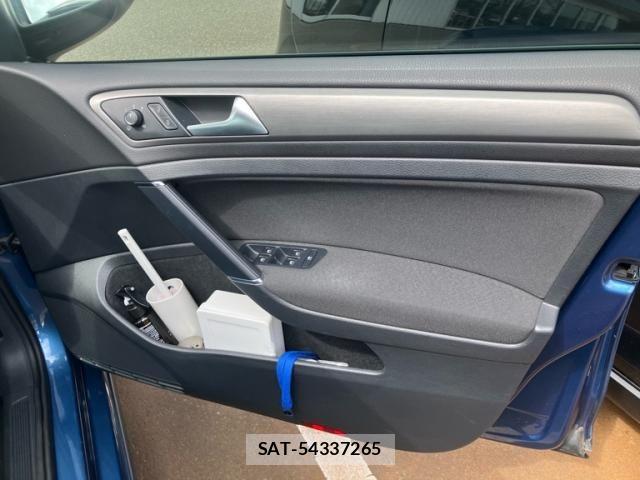 VolksWagen GOLF 2013-10 8832489-9