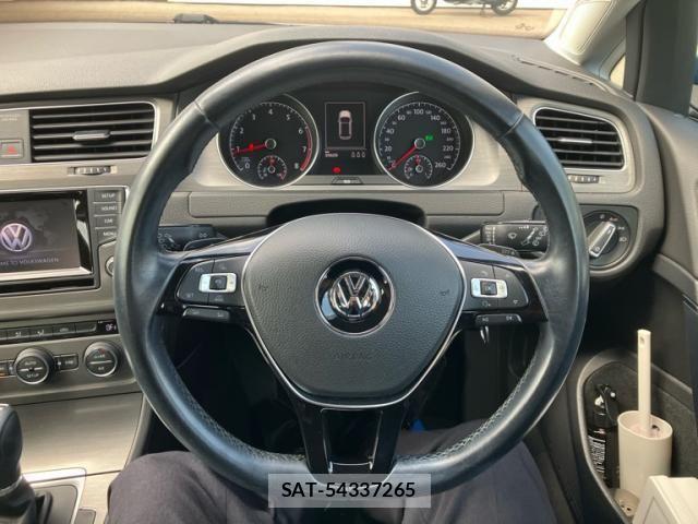 VolksWagen GOLF 2013-10 8832489-13