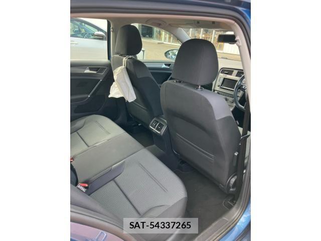 VolksWagen GOLF 2013-10 8832489-19