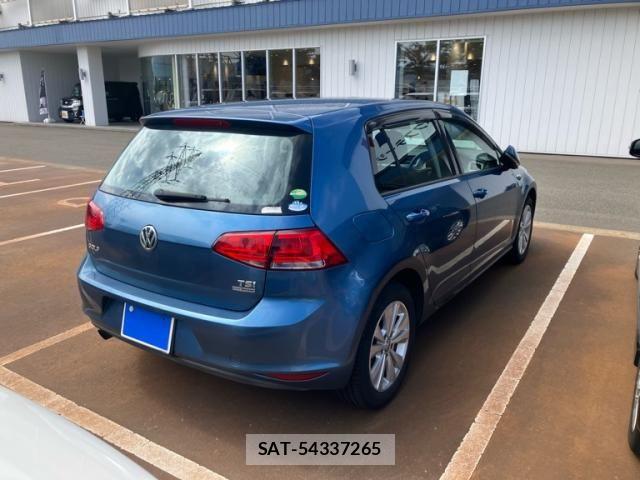 VolksWagen GOLF 2013-10 8832489-5