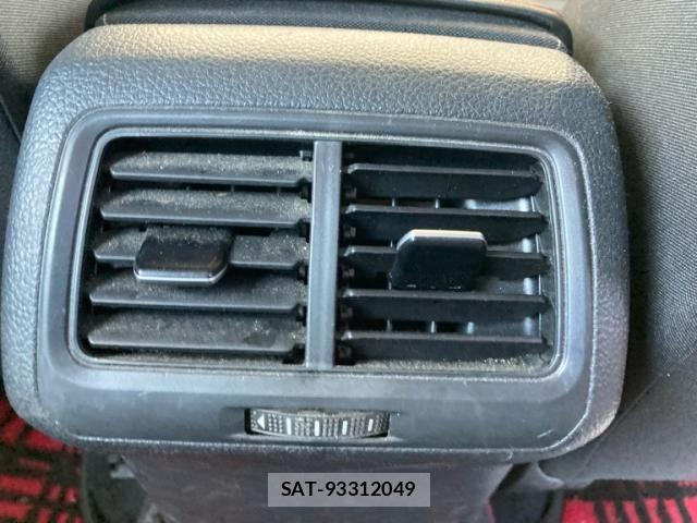VolksWagen GOLF 2015-07 8832490-14