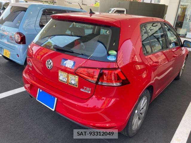 VolksWagen GOLF 2015-07 8832490-1