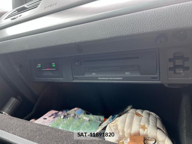 VolksWagen GOLF 2018-04 8832486-14