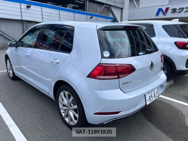 VolksWagen GOLF 2018-04 8832486-1
