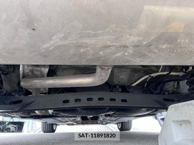 VolksWagen GOLF 2018-04 8832486-5