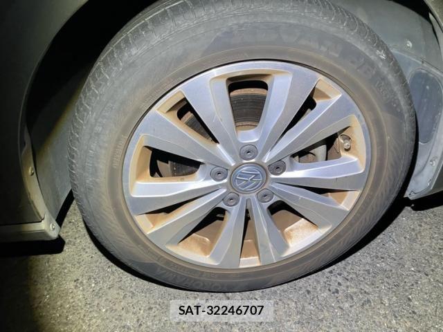 VolksWagen GOLF 2015-09 8851082-9