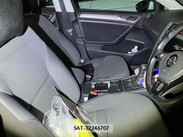 VolksWagen GOLF 2015-09 8851082-14