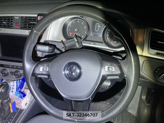 VolksWagen GOLF 2015-09 8851082-18