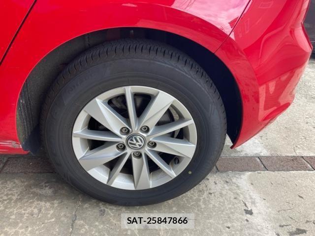 VolksWagen GOLF 2016-10 8882964-5