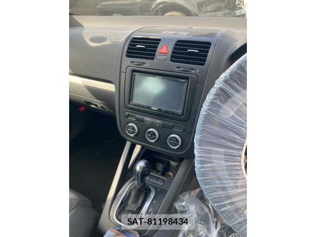VolksWagen GOLF 2007-11 8882966-12