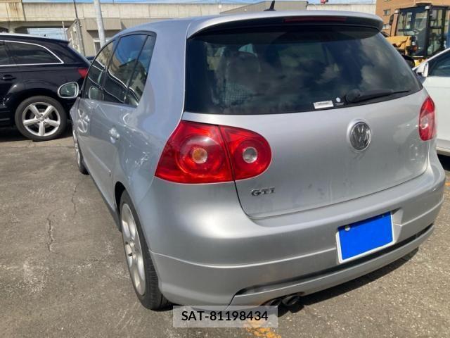 VolksWagen GOLF 2007-11 8882966-5