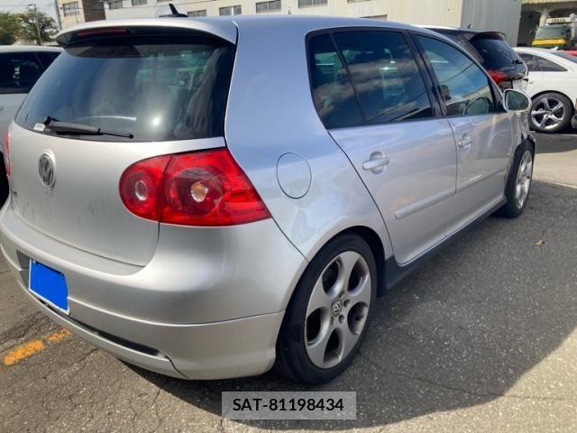 VolksWagen GOLF 2007-11 8882966-6