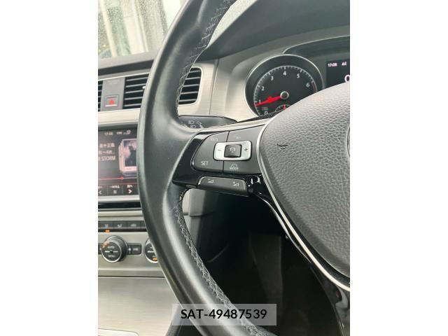 VolksWagen GOLF 2015-09 8882963-13