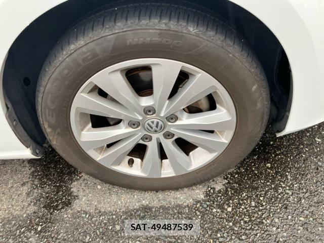 VolksWagen GOLF 2015-09 8882963-6