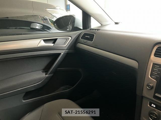 VolksWagen GOLF 2016-11 8882960-20
