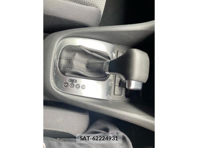 VolksWagen GOLF 2010-01 8882965-17