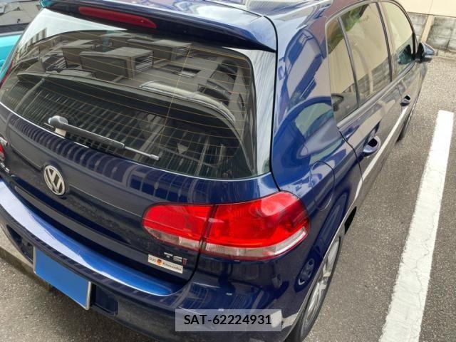 VolksWagen GOLF 2010-01 8882965-6