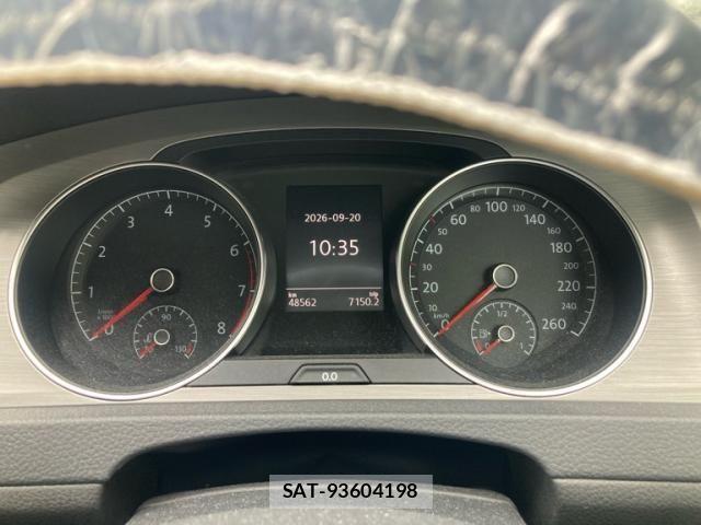 VolksWagen GOLF 2015-10 8882962-11