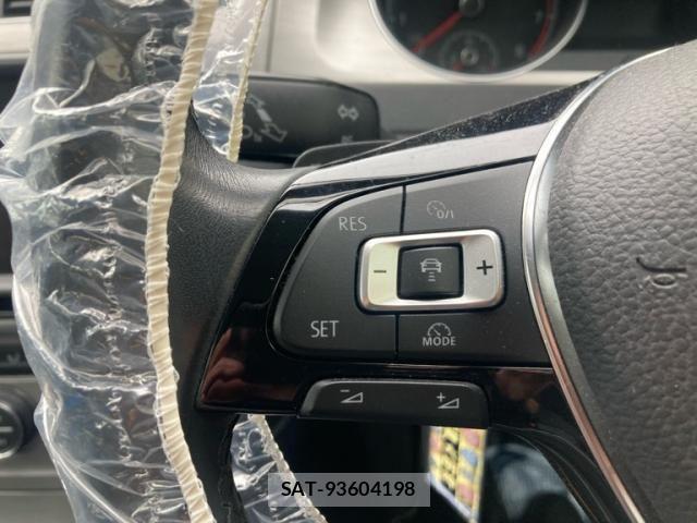 VolksWagen GOLF 2015-10 8882962-15
