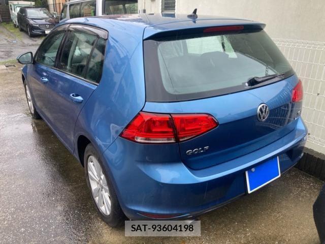 VolksWagen GOLF 2015-10 8882962-4