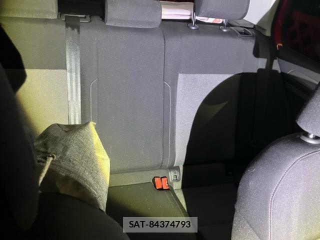 VolksWagen GOLF 2016-05 8884607-12