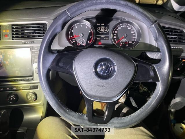 VolksWagen GOLF 2016-05 8884607-13