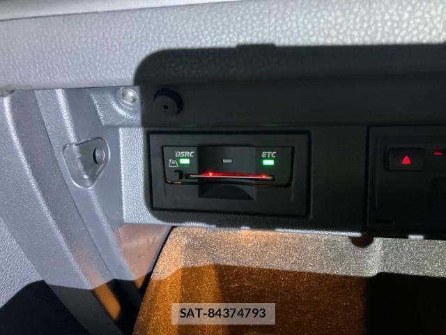 VolksWagen GOLF 2016-05 8884607-18
