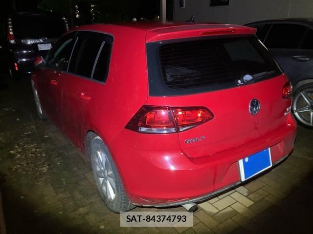 VolksWagen GOLF 2016-05 8884607-3