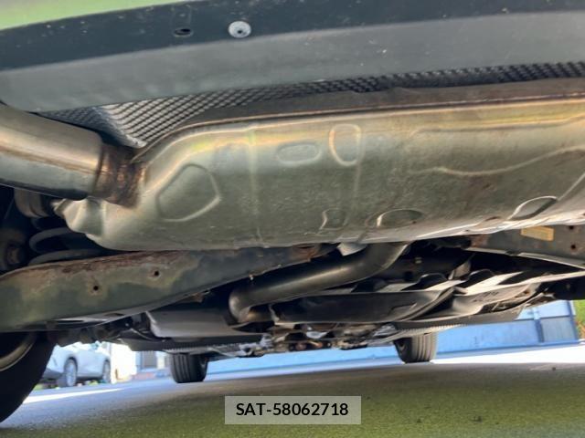VolksWagen GOLF 2012-09 8884610-10
