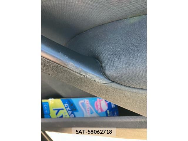 VolksWagen GOLF 2012-09 8884610-18