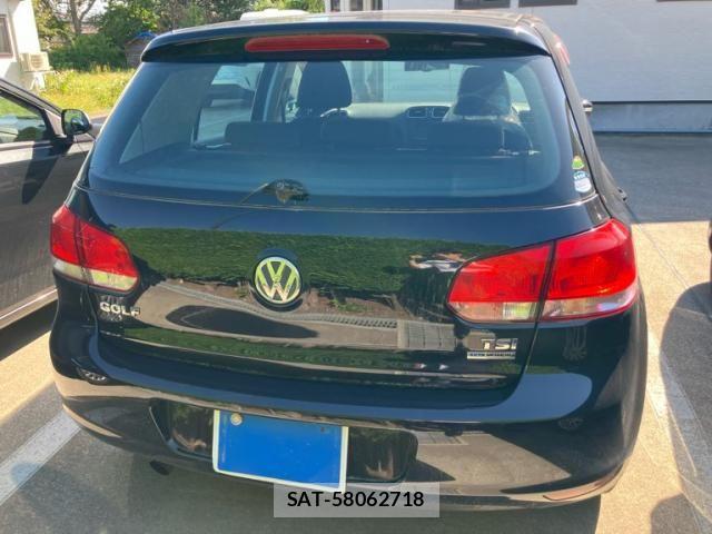 VolksWagen GOLF 2012-09 8884610-4