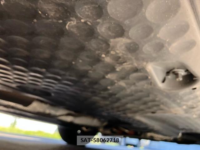 VolksWagen GOLF 2012-09 8884610-8