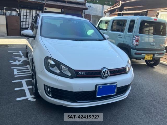 VolksWagen GOLF 2011-12 8884609-1