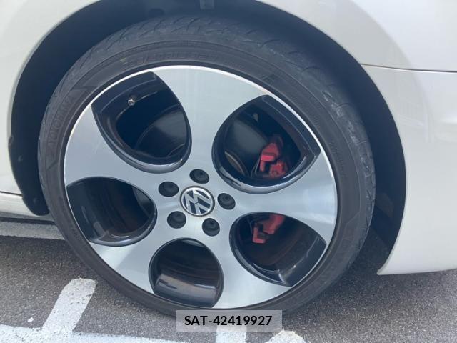 VolksWagen GOLF 2011-12 8884609-5
