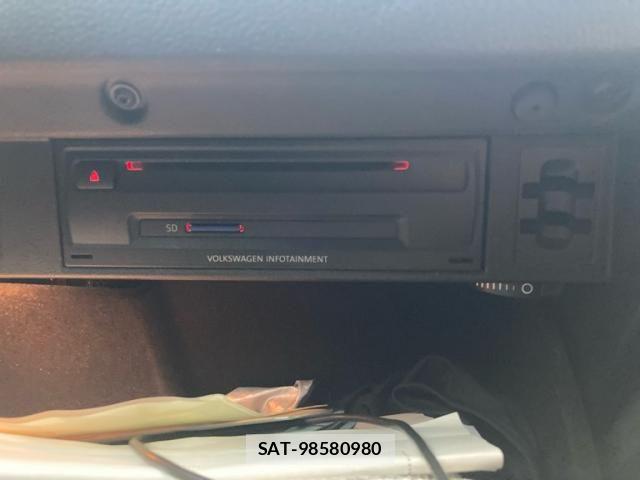VolksWagen GOLF 2013-06 8884608-19