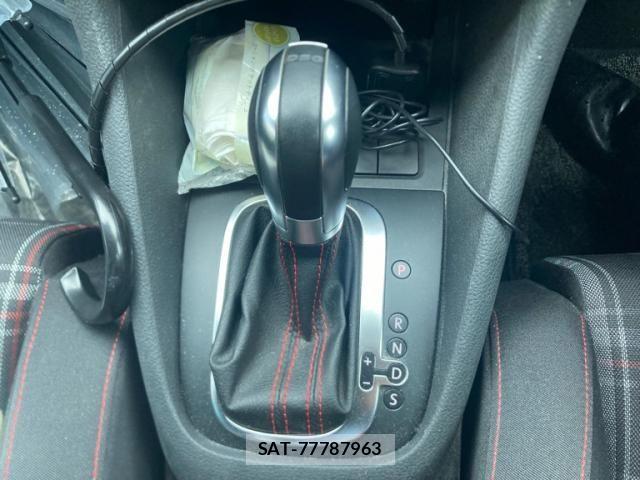 VolksWagen GOLF 2011-06 1415569-11