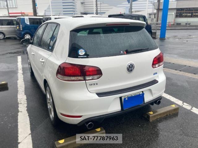 VolksWagen GOLF 2011-06 1415569-2
