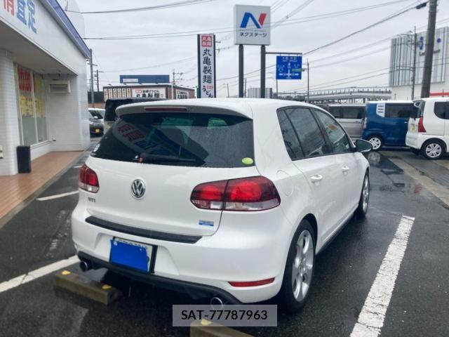 VolksWagen GOLF 2011-06 1415569-3