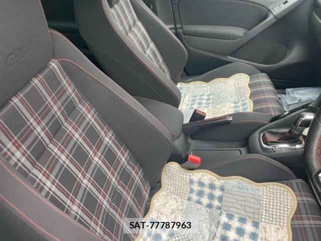VolksWagen GOLF 2011-06 1415569-7