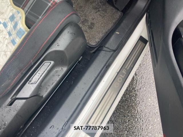 VolksWagen GOLF 2011-06 1415569-8