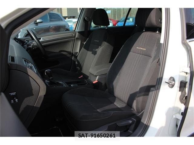 VolksWagen GOLF ALLTRACK 2016-06 5882774-14