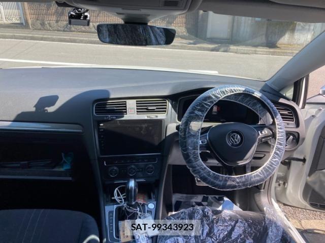 VolksWagen GOLF ALLTRACK 2017-11 6915359-13