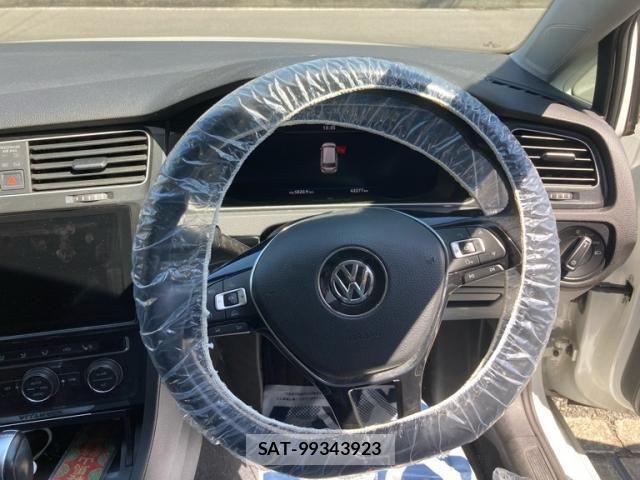 VolksWagen GOLF ALLTRACK 2017-11 6915359-17