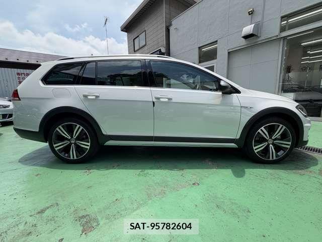 VolksWagen GOLF ALLTRACK 2018-01 7458824-12