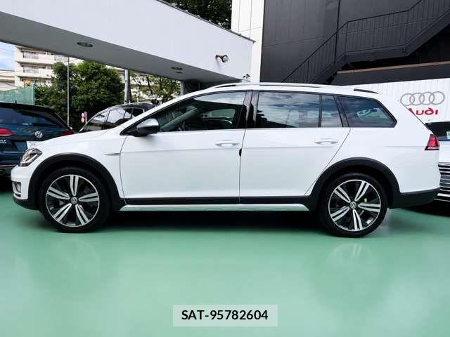 VolksWagen GOLF ALLTRACK 2018-01 7458824-2