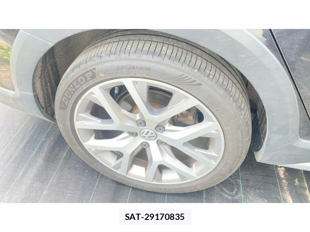 VolksWagen GOLF ALLTRACK 2016-08 7880473-13