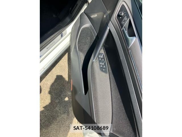 VolksWagen GOLF ALLTRACK 2016-02 7964384-11