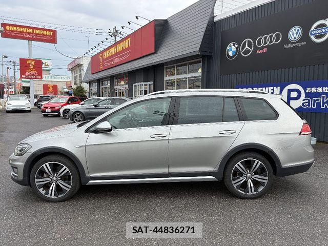 VolksWagen GOLF ALLTRACK 2017-05 8039172-25